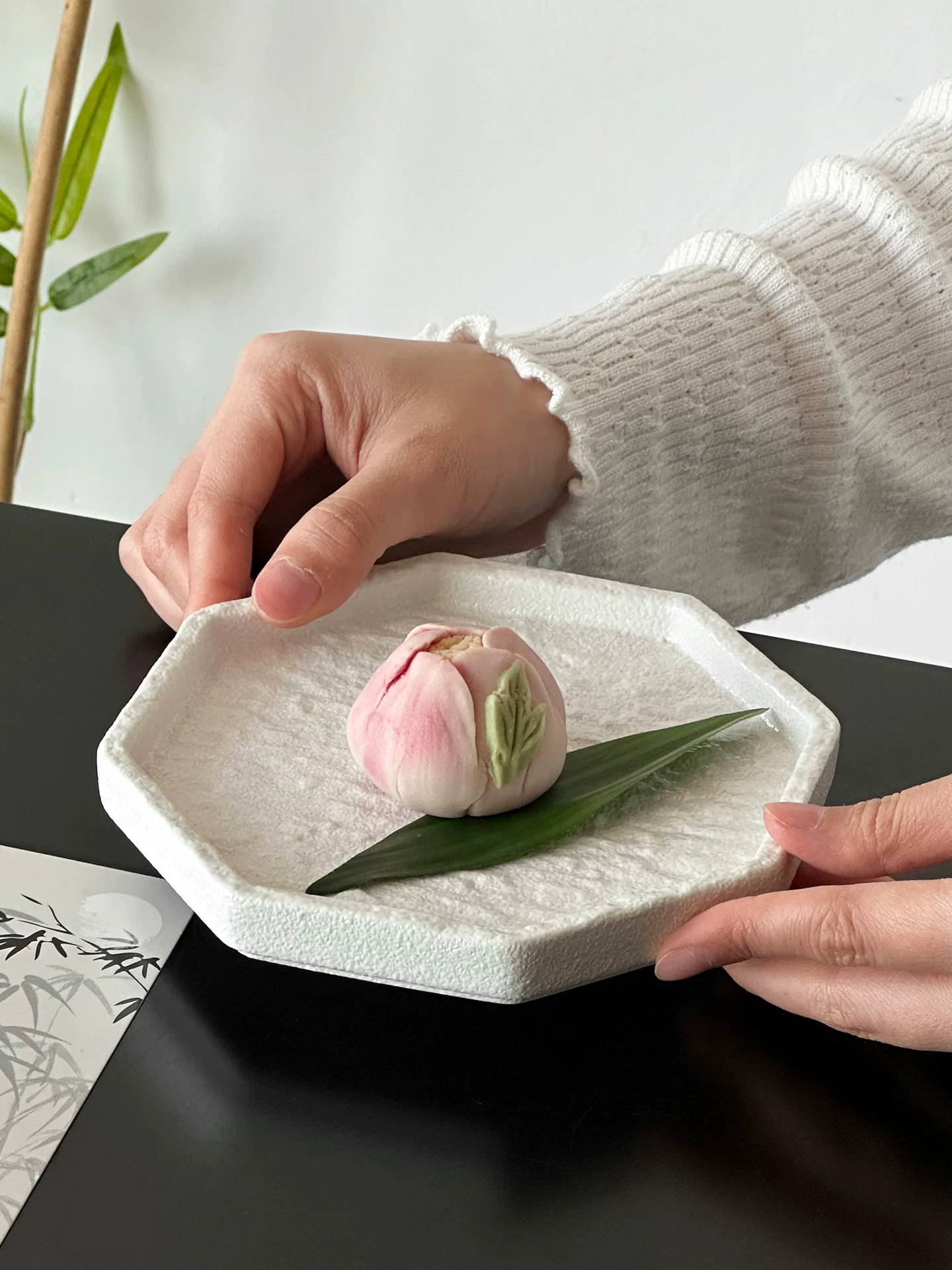 Khay hình bát giác họa tiết đá phong cách Trung Hoa, đĩa ăn nhẹ trà chiều tinh tế, đĩa trái cây cổ điển, đĩa tráng miệng, đĩa sứ.