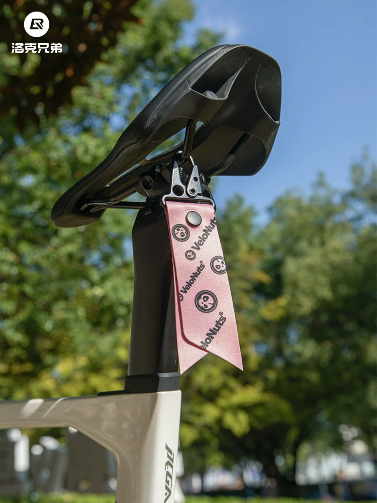 Rock Brothers đi xe đạp streamer xe đạp đuôi trang trí móc khóa đường núi gấp đệm ghế sau băng cảnh báo