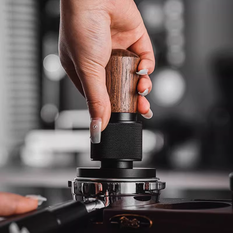 Bộ dụng cụ đầm cà phê Bincoo lực không đổi 30 pound, kích thước 51/58mm, kèm đế phân phối