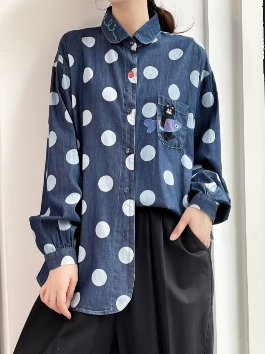 Áo sơ mi denim thêu hình mèo câu cá mùa thu mới Dream Box 2024, cổ trụ, tay dài, dáng rộng, họa tiết chấm bi lớn