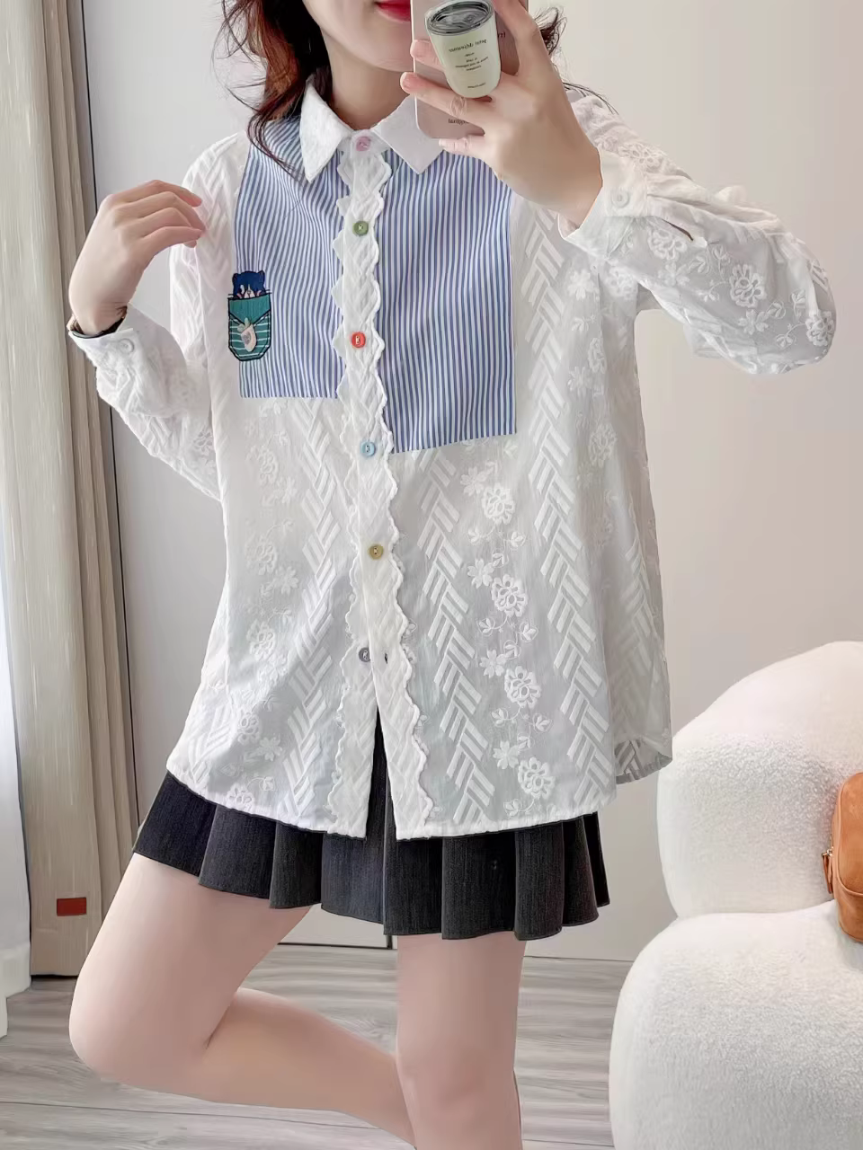 Áo sơ mi cotton kẻ sọc thêu hình mèo Dream Box Xuân 2024, cổ trụ, tay dài, nhiều màu, cúc cài, dáng rộng, phong cách thường ngày