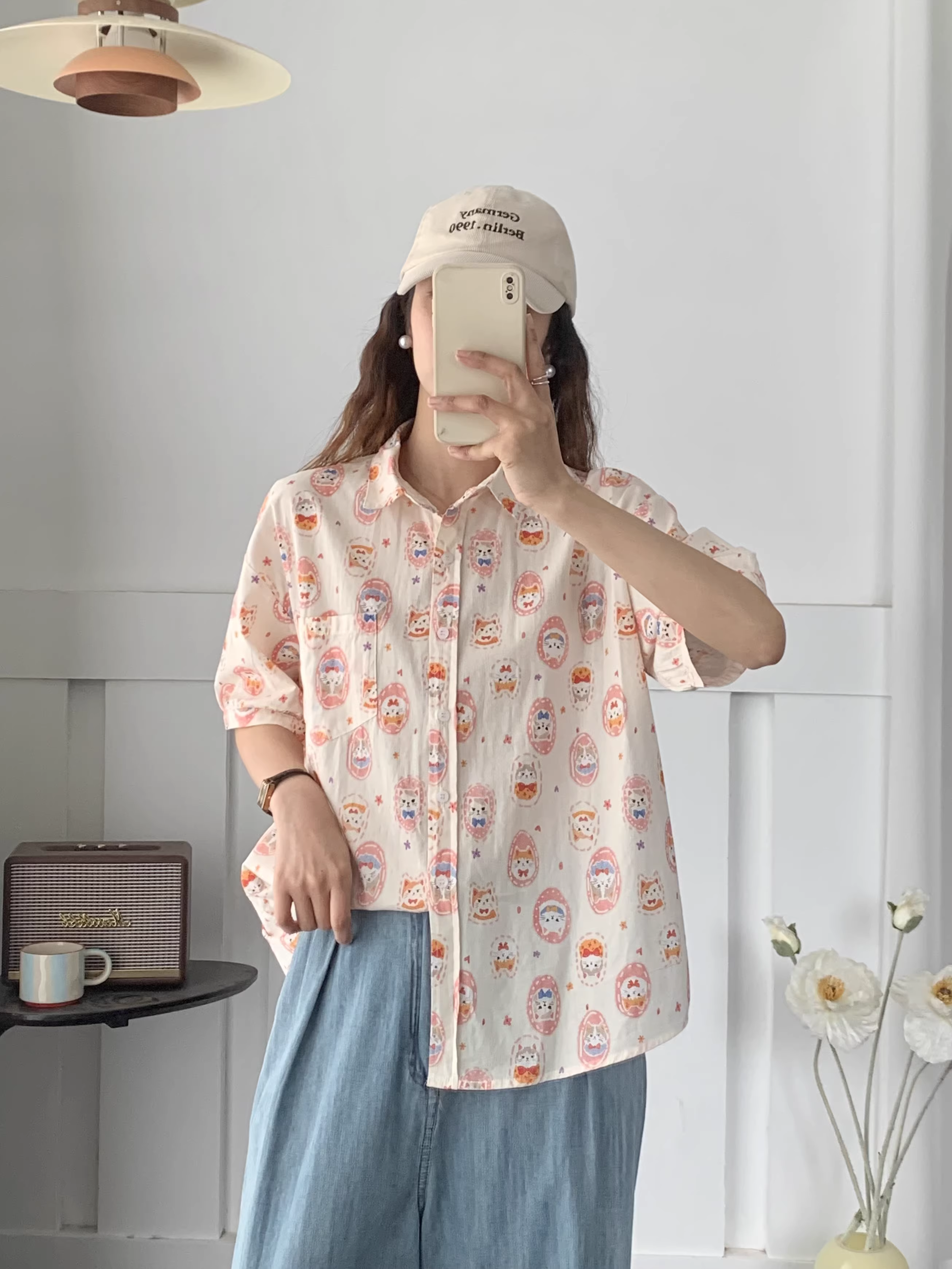 Dream Box 2025 Mùa hè Phong cách mới Áo sơ mi cotton in hình nhiều mèo màu hồng Cổ bẻ tay ngắn Áo sơ mi dáng rộng giảm tuổi cho phụ nữ