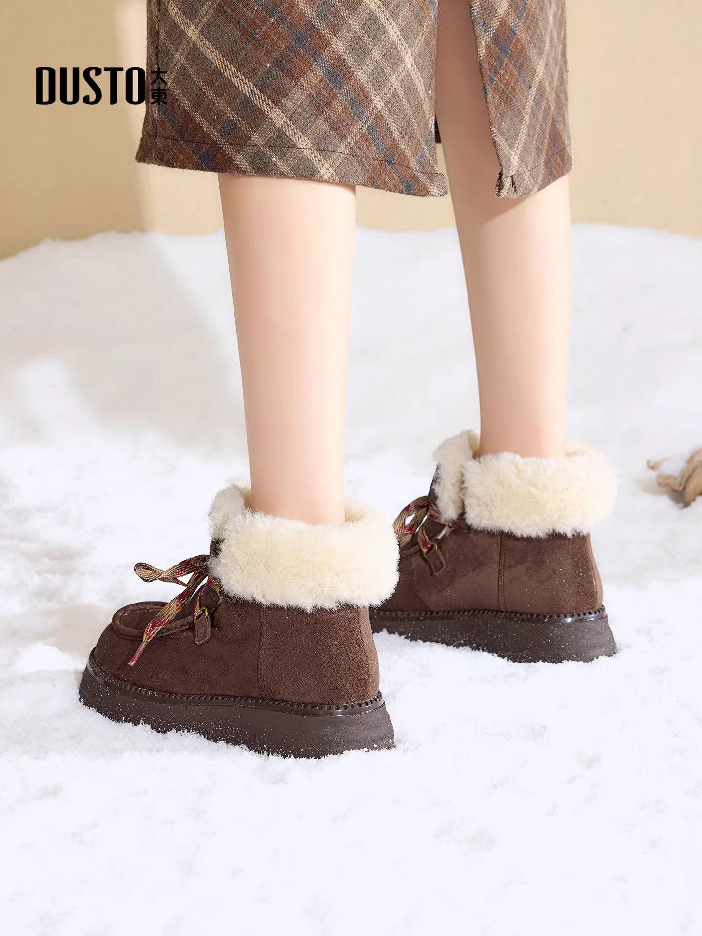 Giày bốt nữ lót lông cừu mùa đông 2025 mới, chống thấm nước, chống trơn trượt, đế dày, giữ ấm, kiểu lông thú, chất liệu cotton dành cho nữ
