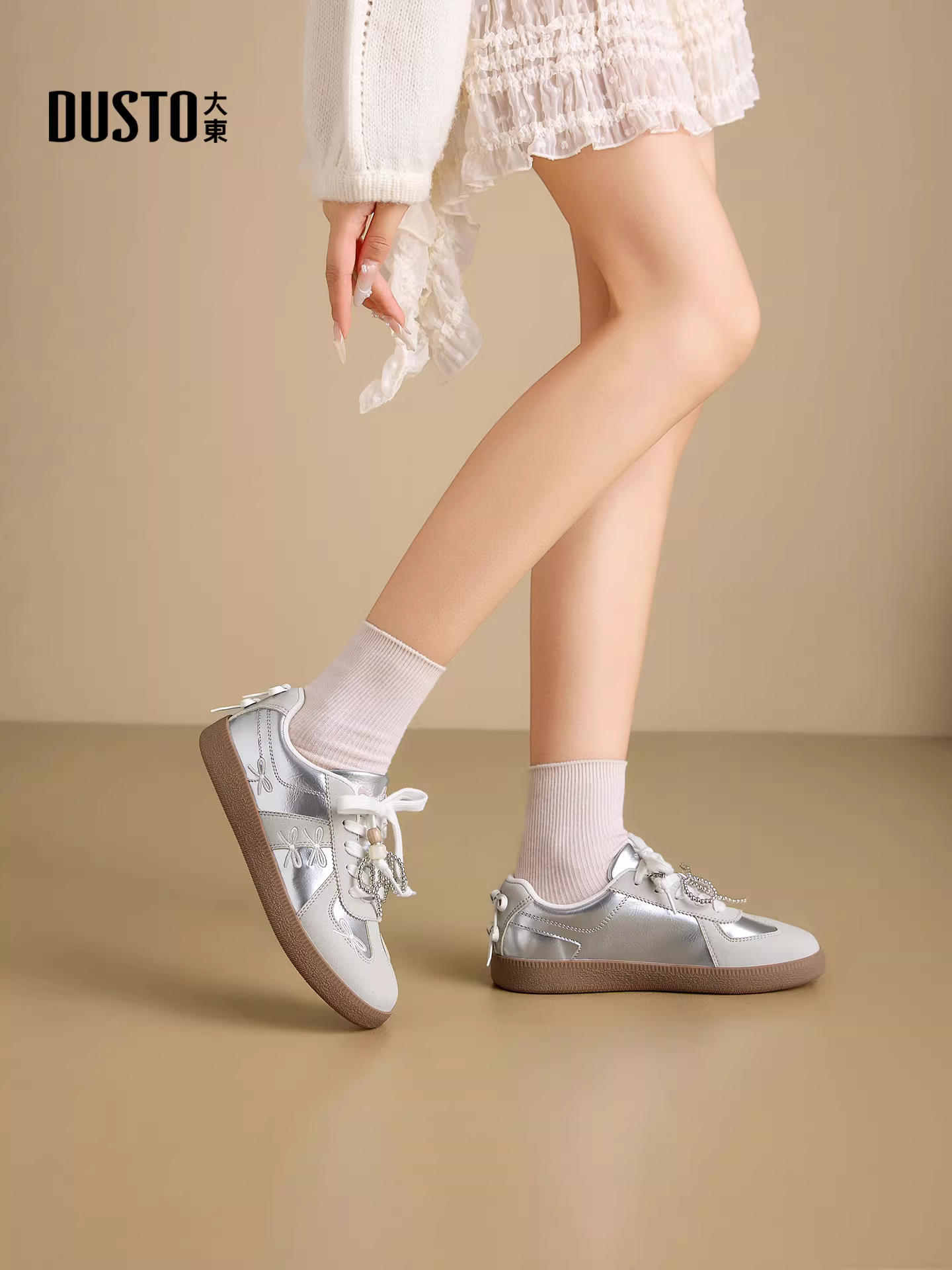 Giày tập luyện Dadong Silver dành cho nữ 2025, mẫu mới thu đông, đế bằng mềm, giày thể thao đa năng, giày sneaker nữ