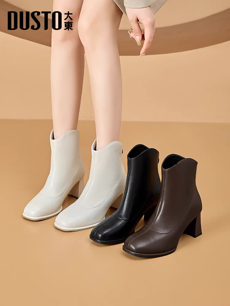 Giày bốt cổ ngắn màu trắng phong cách Pháp Dadong dành cho nữ 2025 mới mùa thu đông lót lông cừu gót vuông cao gót giày bốt mũi vuông cổ ngắn ôm sát chân