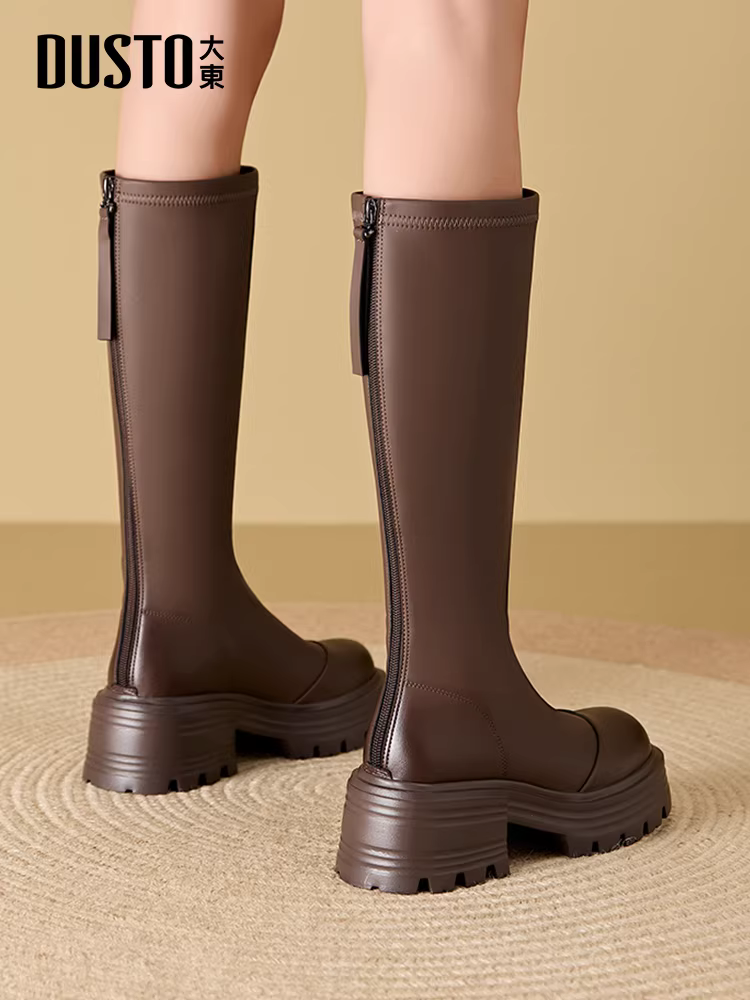 Giày bốt dài màu nâu Dadong dành cho nữ, kiểu mới thu đông 2025, kiểu dáng Yadan đế dày nhỏ nhắn, bốt ôm dáng, bốt cưỡi ngựa.