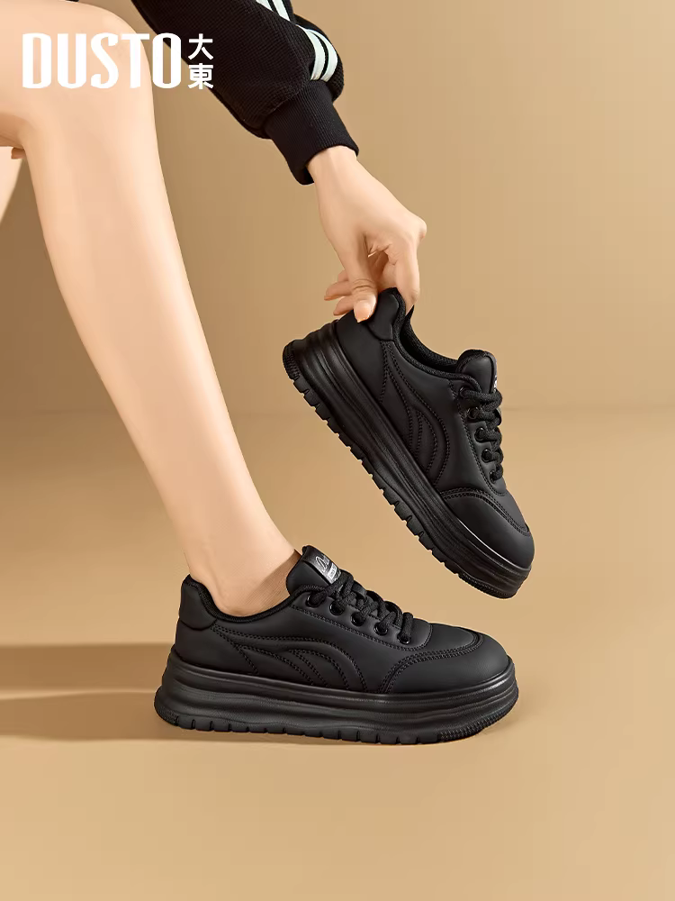 Giày thể thao trắng đa năng Dadong dành cho nữ, mẫu giày thời thượng thu đông 2025, giày thể thao đế dày phổ biến dành cho nữ.