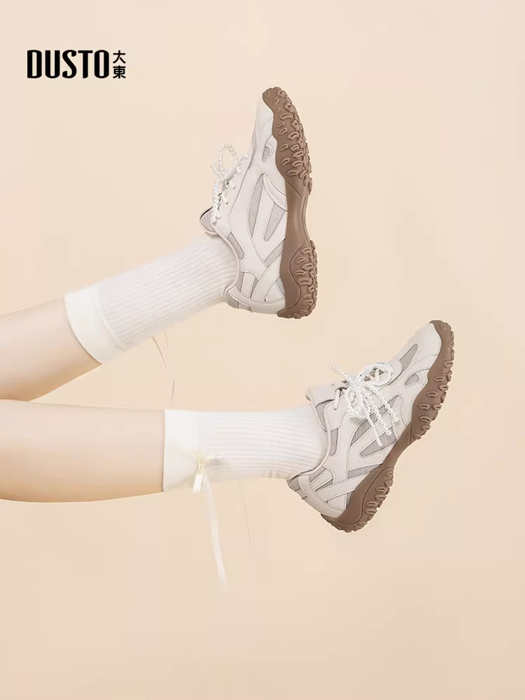 Giày tập luyện bạc Dadong dành cho nữ 2025 Mẫu mới Thu/Đông kiểu Ballet dây ngọc trai đế dày lưới thoáng khí