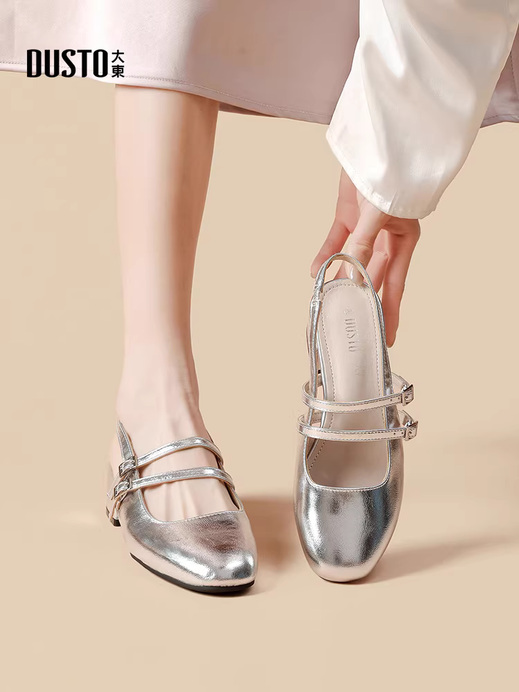 Giày sandal bít mũi Dadong Mary Jane dành cho nữ, kiểu dáng mùa hè mới 2025, giày cao gót đế thô thanh lịch, giày mùa hè màu bạc.