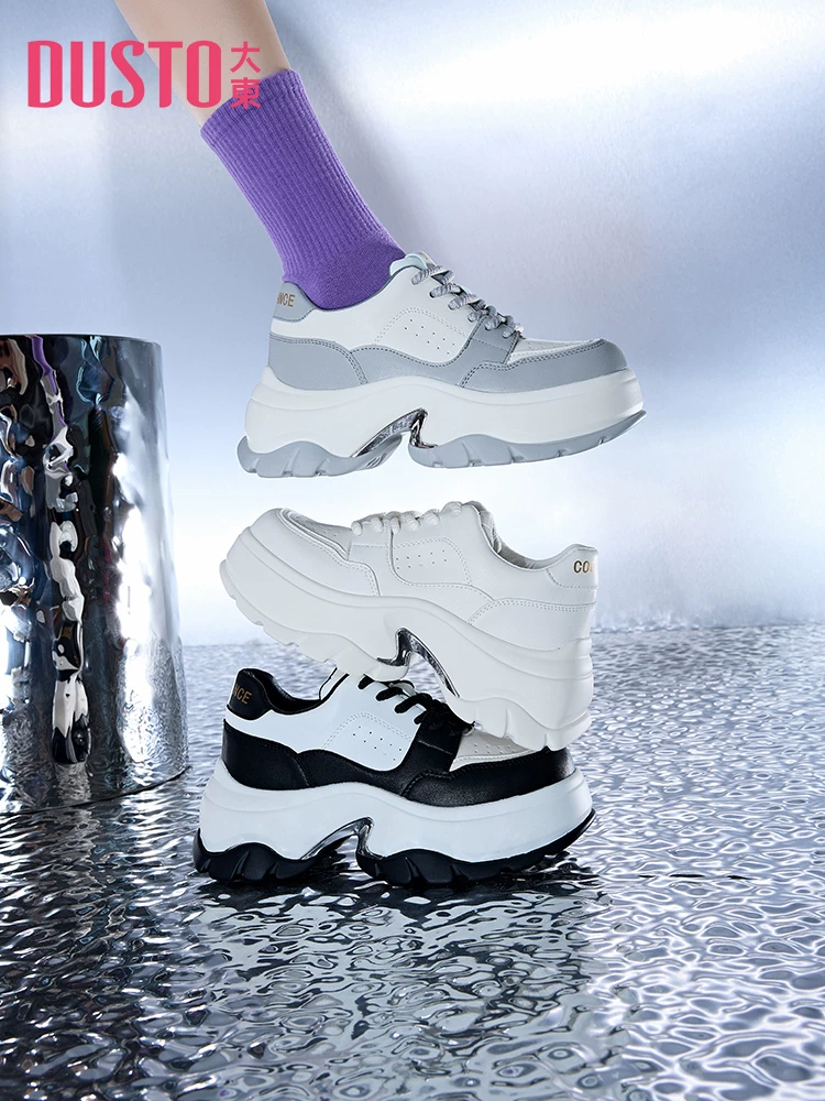 Giày thể thao bố dành cho nữ màu trắng, kiểu dáng mới phổ biến năm 2025, giày đế dày mùa thu đông dành cho nữ nhỏ nhắn, giày thể thao thời trang dành cho nữ.