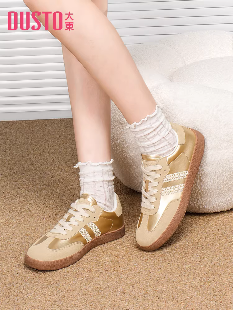 Giày thể thao ren Dadong dành cho nữ, mẫu mới Thu Đông 2025, đế dày, đa năng, màu trắng, kiểu dáng năng động.