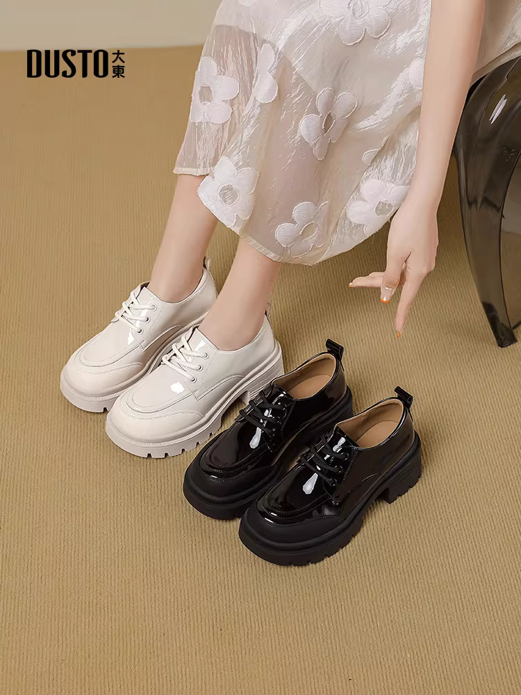 Giày lười đế dày màu đen Dadong dành cho nữ 2025, kiểu Anh, đa năng, gót dày, giày da nhỏ, da bóng, giày đơn.