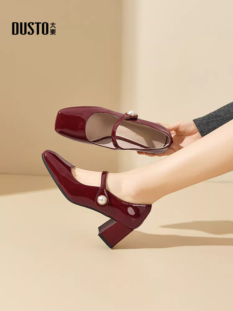 Giày nữ Dadong bạc, kiểu mới thu đông 2025, mũi vuông, gót thô, kiểu Mary Jane, phối chân váy, giày da nhỏ, giày cao gót nữ.