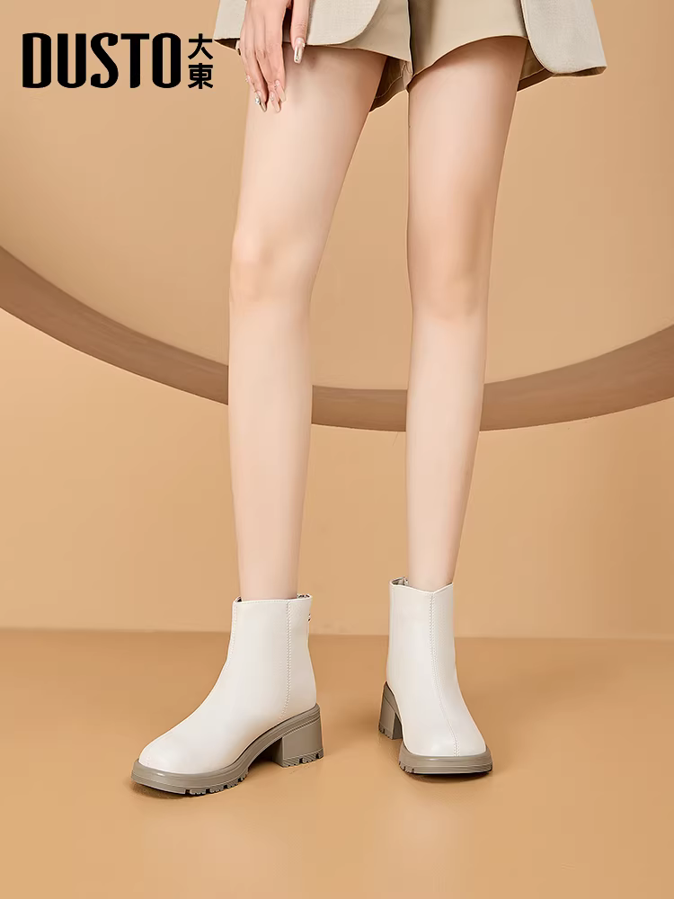 Giày bốt ngắn Dadong Chelsea dành cho nữ, kiểu mới thu đông 2025, màu đen đế dày, phối được với chân váy, bốt cổ ngắn, bốt Martin.