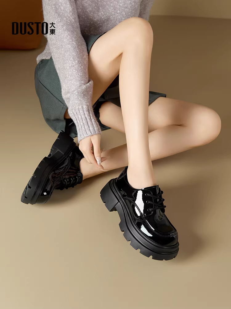 Giày da nữ đế dày buộc dây kiểu mới thu đông 2025 dành cho nữ dáng nhỏ, giày lười da bóng kiểu Anh tăng chiều cao đa năng
