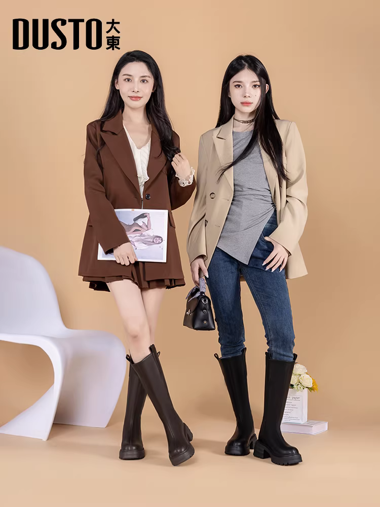 Giày bốt đế dày Dadong dành cho nữ 2025, mẫu mới thu đông, bốt cao dành cho nữ cỡ lớn, bốt ống rộng, bốt dài dành cho nữ nhỏ nhắn.