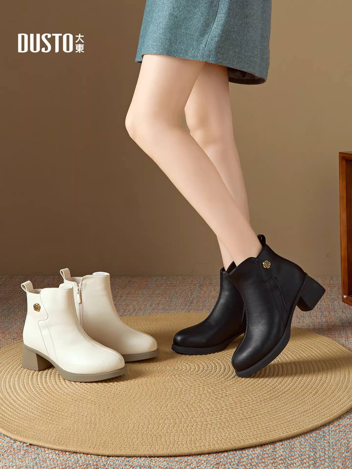 Giày bốt cổ ngắn Dadong màu đen dành cho nữ, kiểu mới mùa thu 2025, gót dày, thiết kế độc đáo, đa năng.