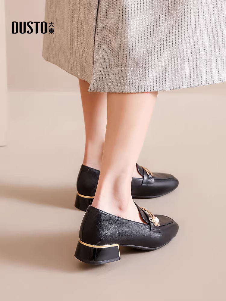 Giày lười nữ đế thô phối chân váy, giày lười ôm dáng mùa thu mới 2025 dành cho đi làm.