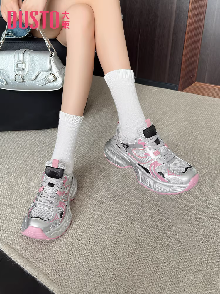 Giày thể thao nữ màu bạc, mẫu mới thu đông 2025, đế dày, tăng chiều cao, giày thể thao thông thường giúp thon gọn dáng người.