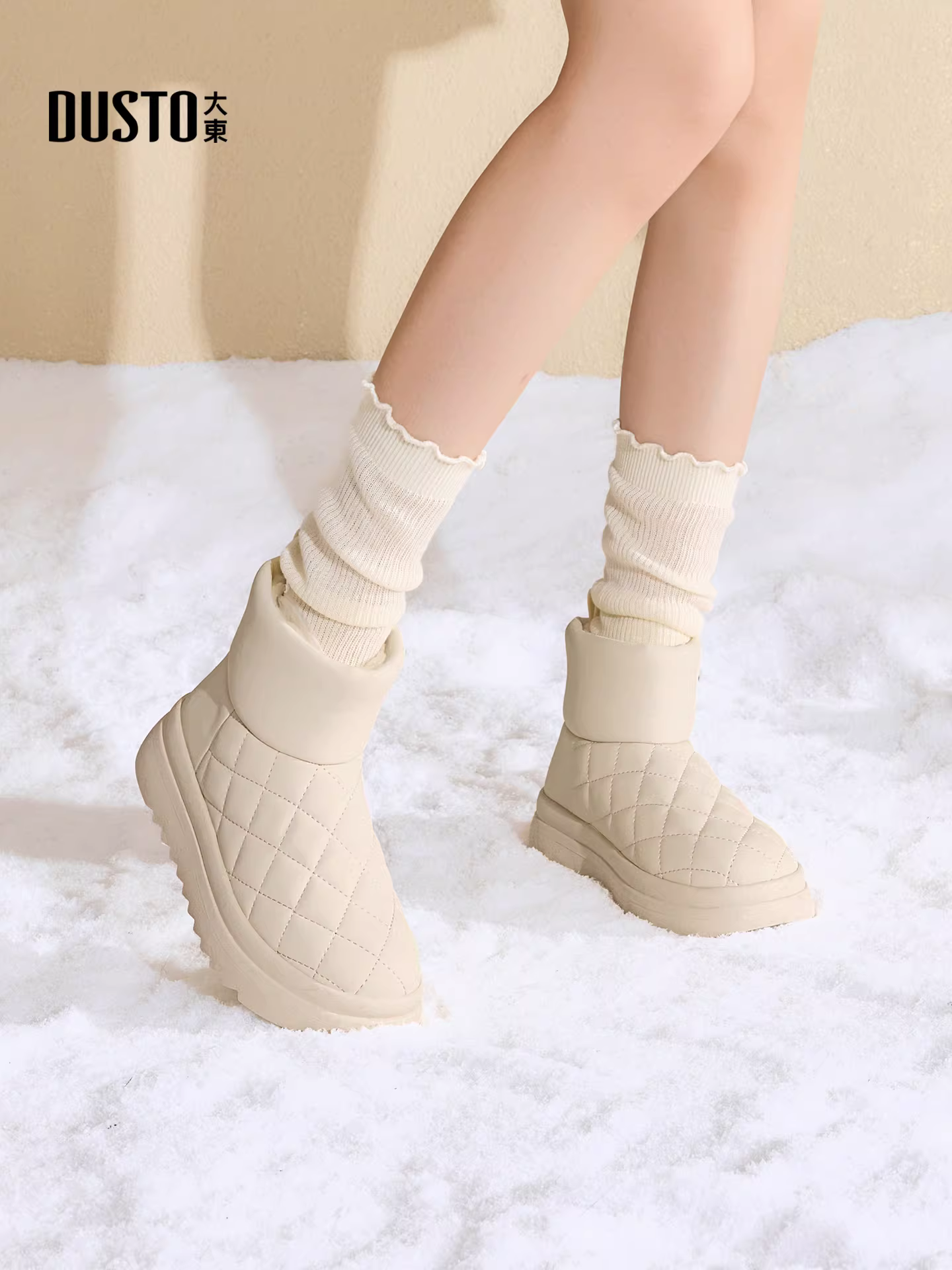 Giày bốt tuyết lông trắng Dadong dành cho nữ, kiểu mới mùa đông 2025, kiểu lười đế dày, lót lông cừu, giày cotton giữ ấm.