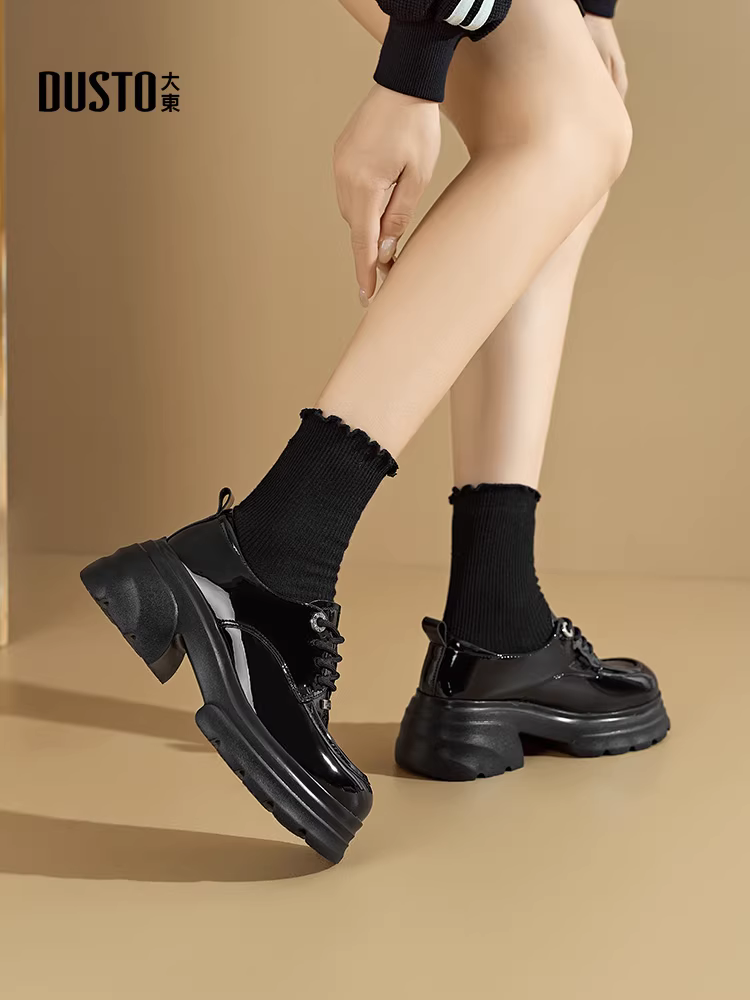 Giày lười đen Dadong dành cho nữ 2025, mẫu mới thu đông, giày Oxford tăng chiều cao, đế dày, kiểu Anh, buộc dây, giày da nhỏ.