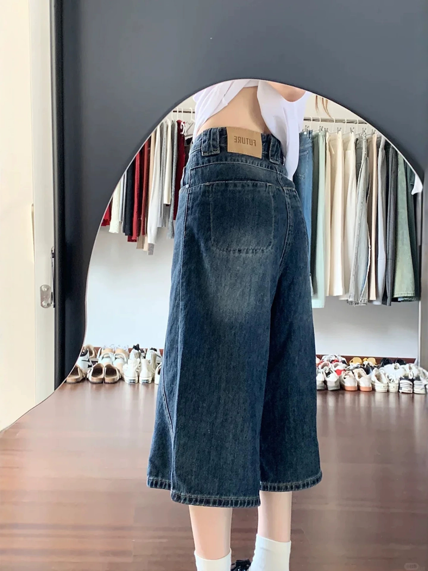 Quần jean nữ kiểu Mỹ cổ điển, mùa hè 2025, size lớn, cạp cao, dáng rộng, tôn dáng, ống thẳng, ống rộng, dài ngang đùi.