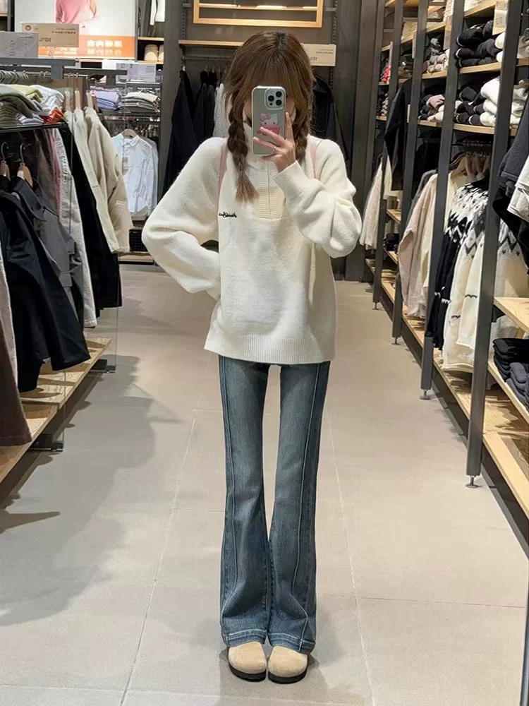 Quần jean micro-flared màu xanh cổ điển dành cho nữ, phong cách đầu xuân, cỡ lớn, lưng cao, co giãn, che hông, quần jean kiểu móng ngựa giúp thon gọn