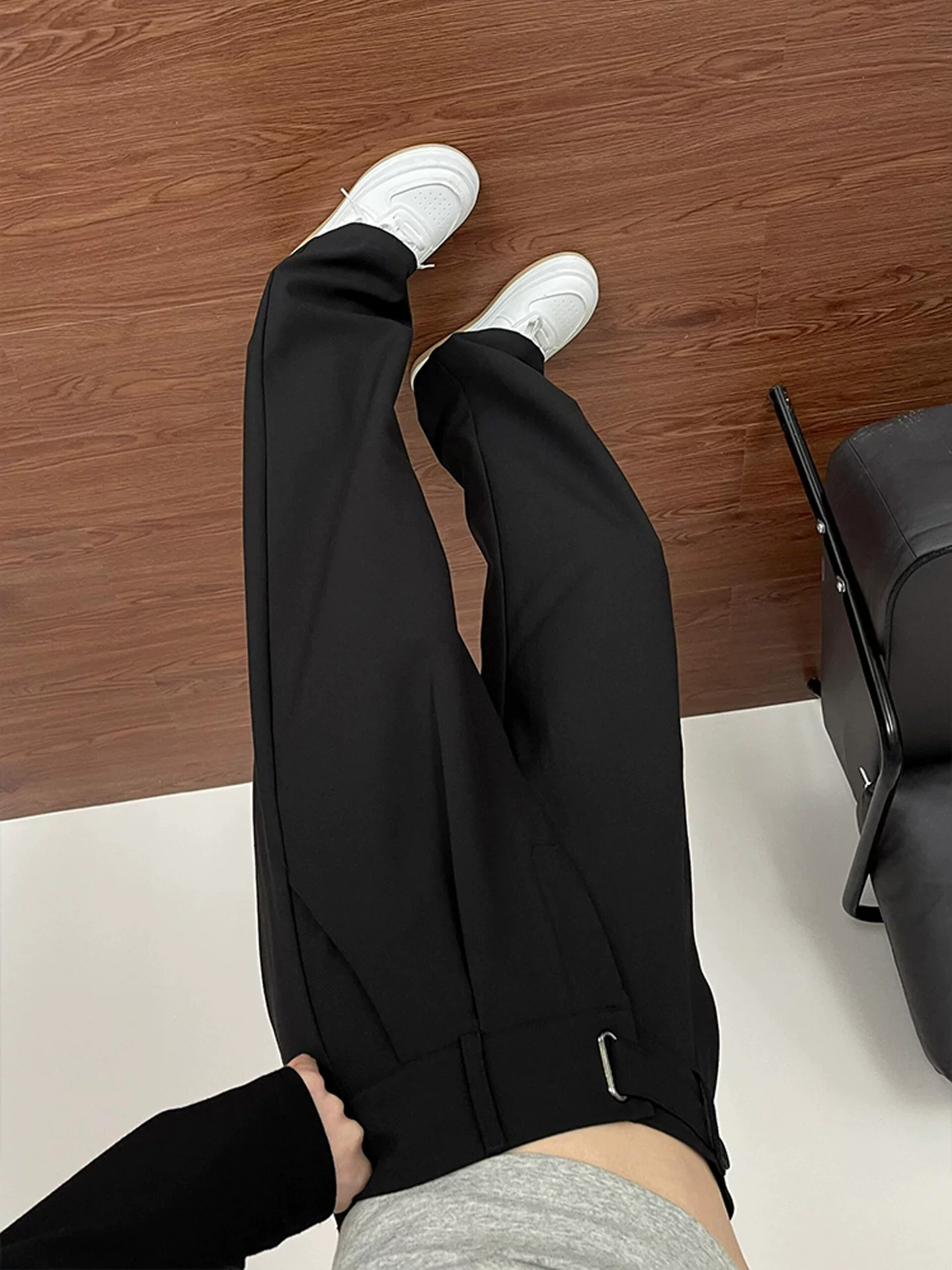 Quần âu xếp ly lưng cao màu đen dành cho nữ, size lớn mùa hè, dáng rộng, tôn dáng, dành cho người có thân hình quả lê, quần ống rộng mặc thường ngày mùa thu