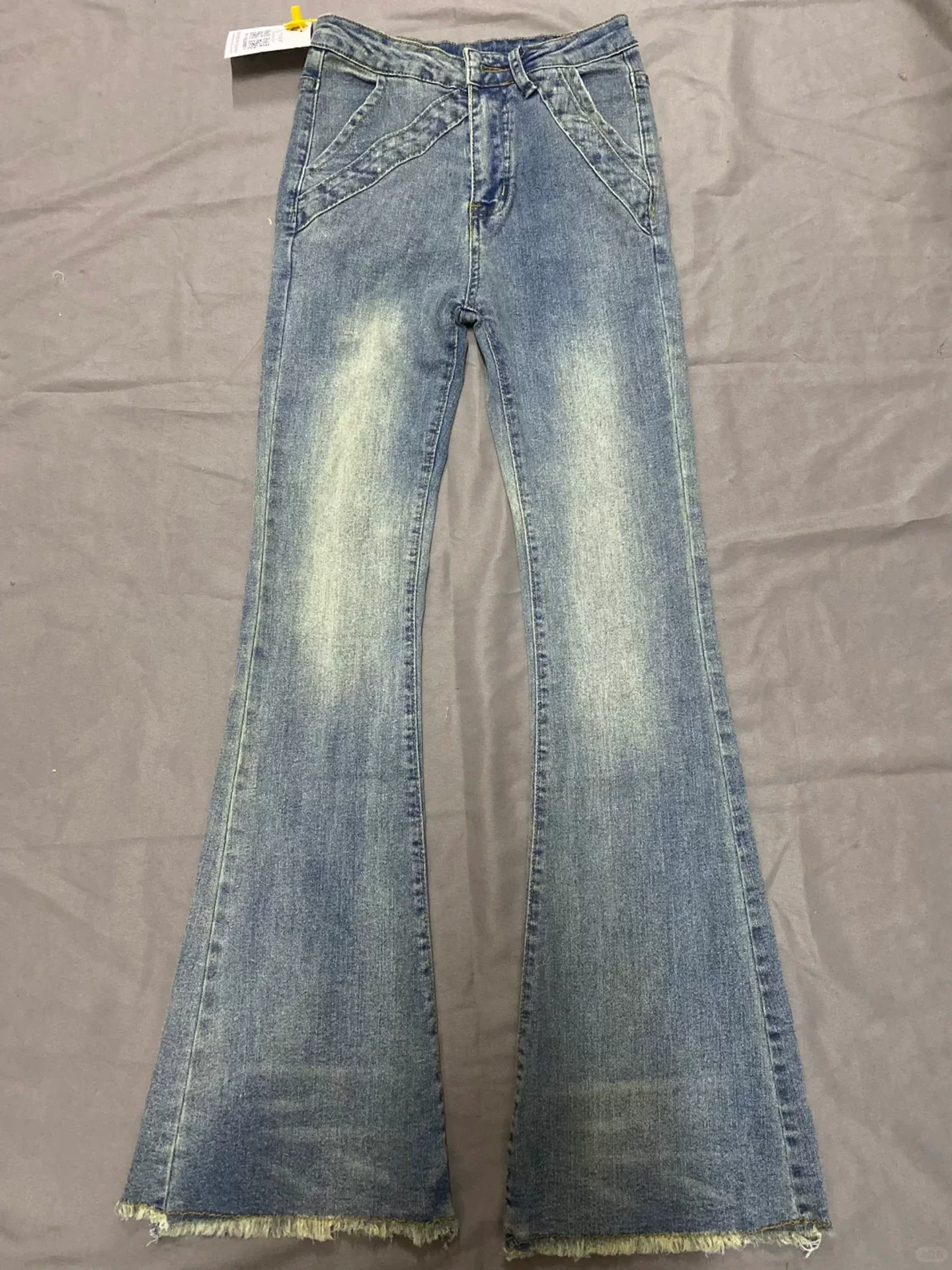 Quần jean ống loe viền xù cổ điển dành cho nữ, cỡ lớn mùa thu, cạp cao, co giãn, che hông, tôn dáng, quần ống chuông.