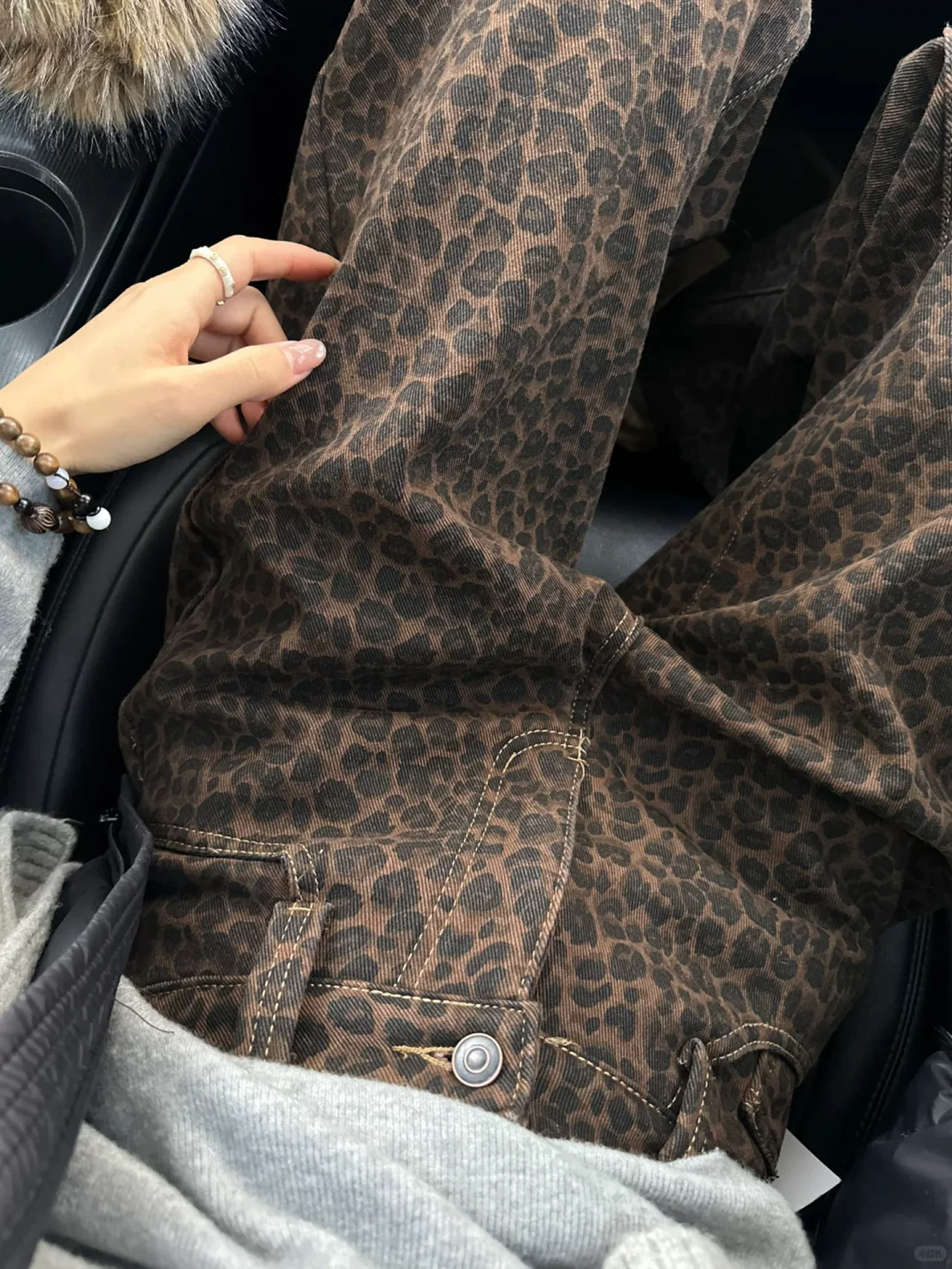 Quần jean ống rộng họa tiết da báo cổ điển dành cho nữ, mùa thu đông, lót lông cừu, dày, cỡ lớn, lưng cao, dáng rộng, suôn, quần ống thẳng.