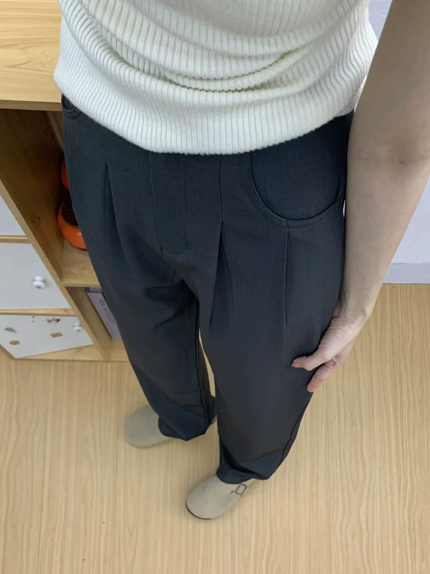 Quần ống rộng kiểu vest cao cấp màu xám dành cho nữ, kiểu dáng mùa hè mới, cỡ lớn, lưng cao, tôn dáng, quần ống đứng suôn mềm, mặc thường ngày.