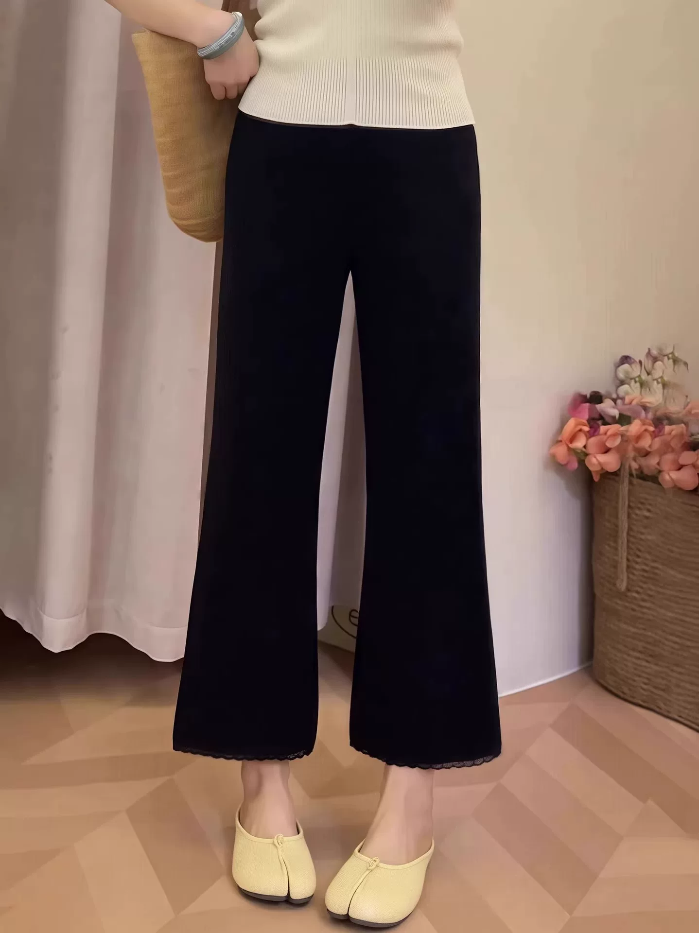 Quần ống loe viền ren dành cho nữ, kiểu dáng mỏng mùa hè, cỡ lớn, lưng cao, dáng suôn, tôn dáng, dài chín phần, quần ống chuông bằng vải lụa băng.