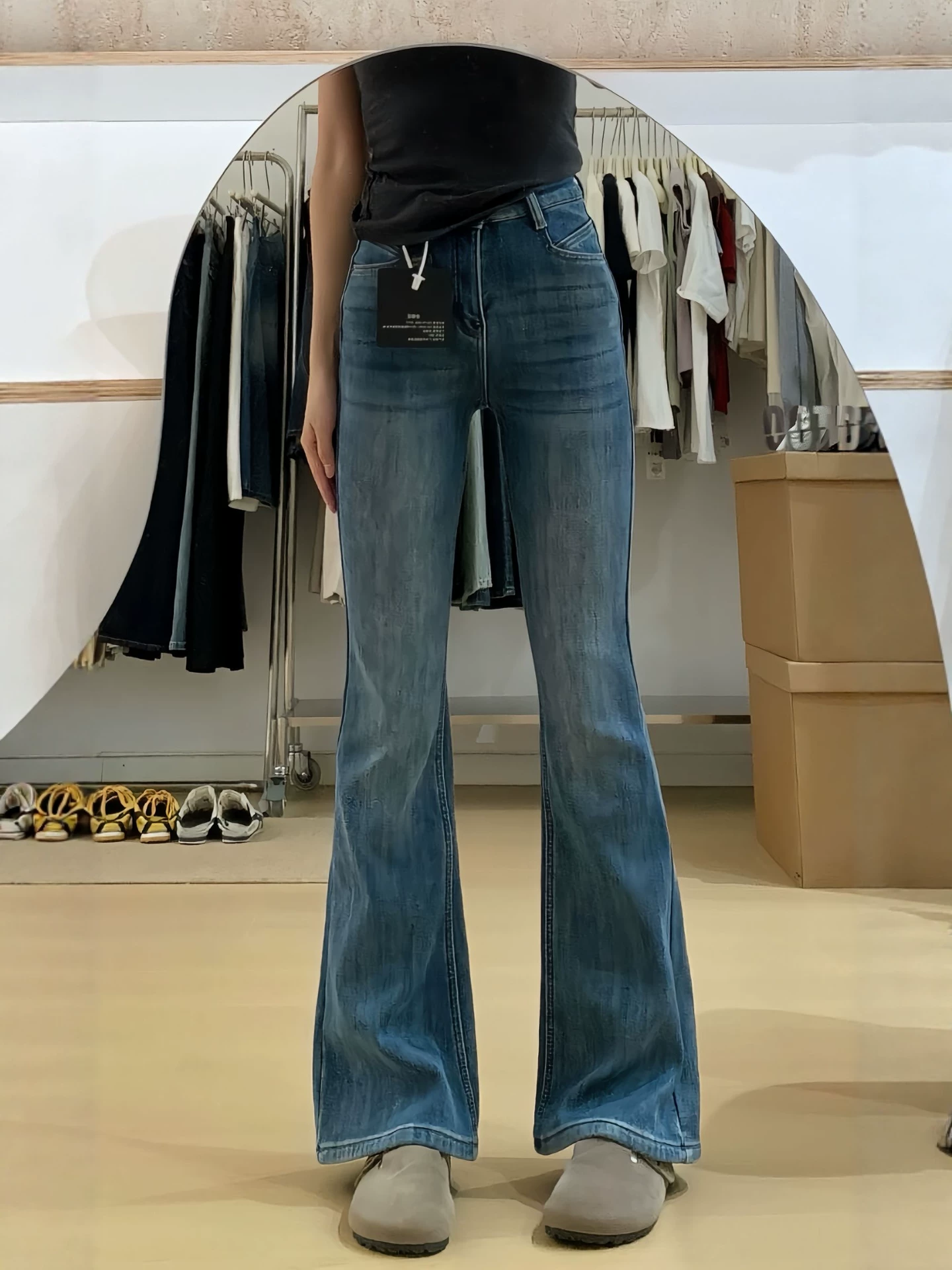 Quần jean xòe màu xanh đậm cạp cao dành cho nữ, mùa thu đông, cỡ lớn, lót lông cừu, dày dặn, co giãn, quần ống loe che hông.