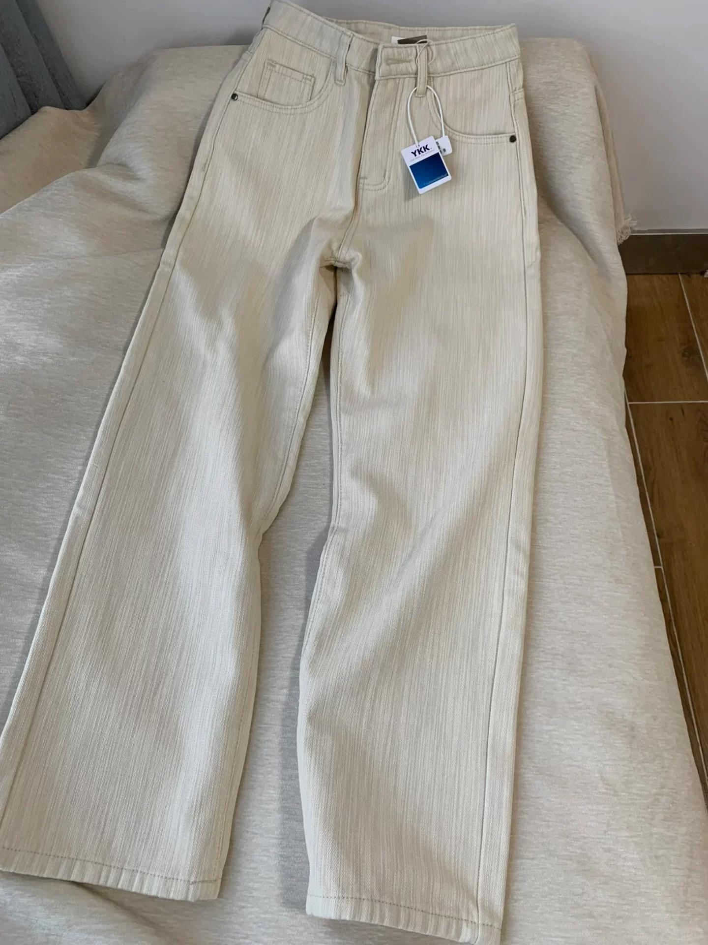 Quần jean ống đứng màu be dành cho nữ, mùa thu đông, lót lông cừu, dày, cỡ lớn, lưng cao, rộng, mềm mại, tôn dáng, quần ống rộng.