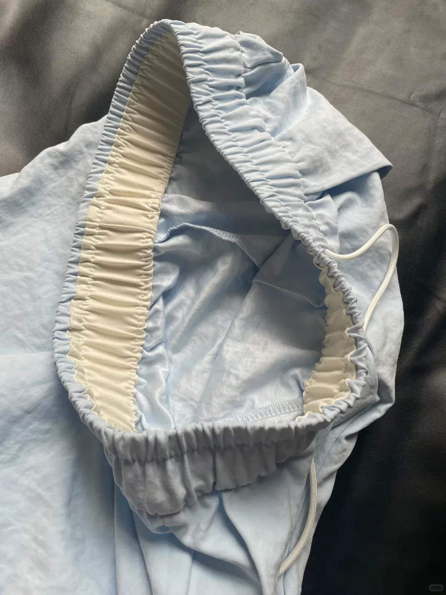 Quần âu nữ chất liệu xanh, kiểu dáng mùa hè mỏng nhẹ, size lớn, cạp cao, dáng suôn, tôn dáng, quần ống rộng chất liệu lụa đá.