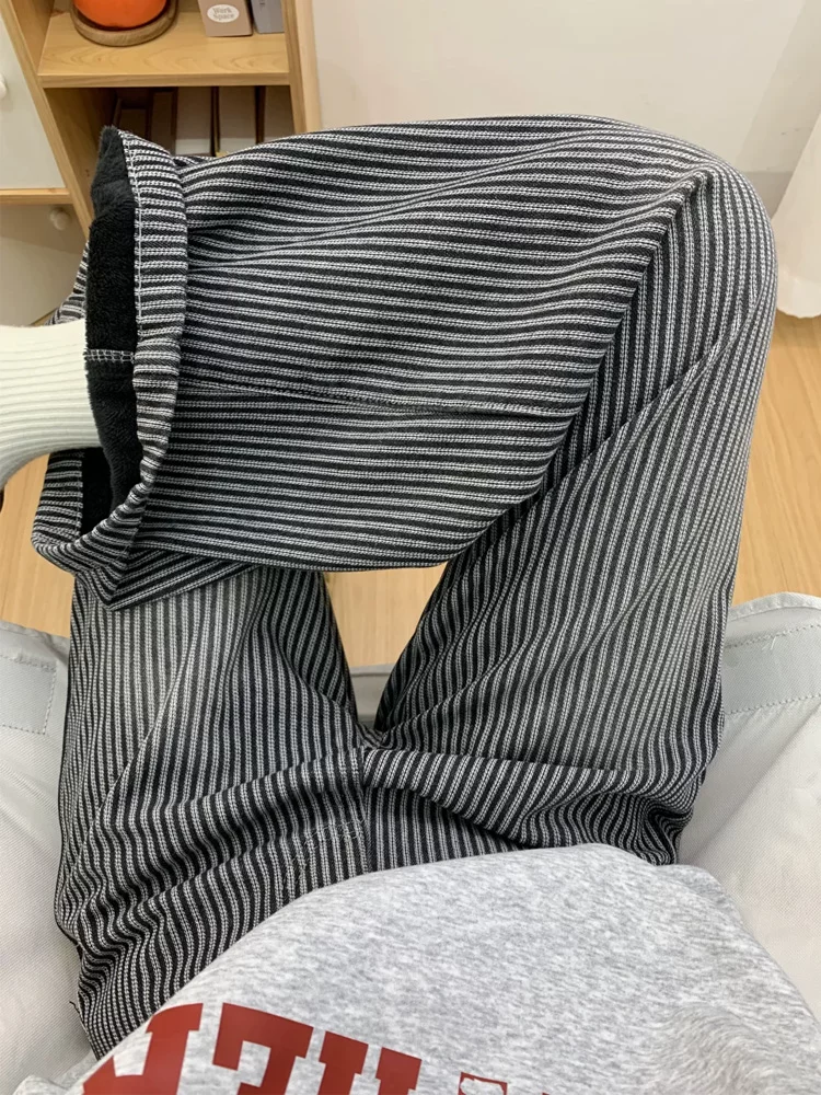 Quần jean ống rộng sọc đen xám dành cho nữ, mùa thu đông, cỡ lớn, lưng cao, dáng rộng, dáng suông, có lót lông cừu, dày dặn, quần ống thẳng.