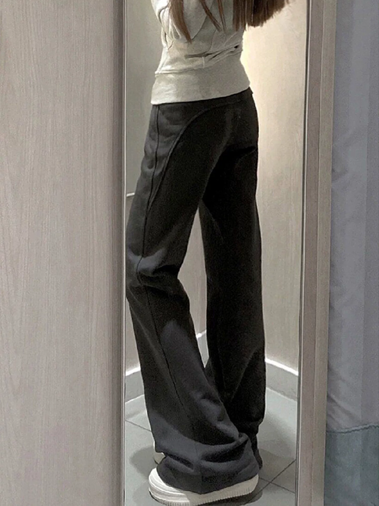 Quần jogger nữ ống loe lưng cao, kiểu mới thu đông 2025, size lớn, tôn dáng, quần dài mặc thường ngày, dáng nhỏ nhắn