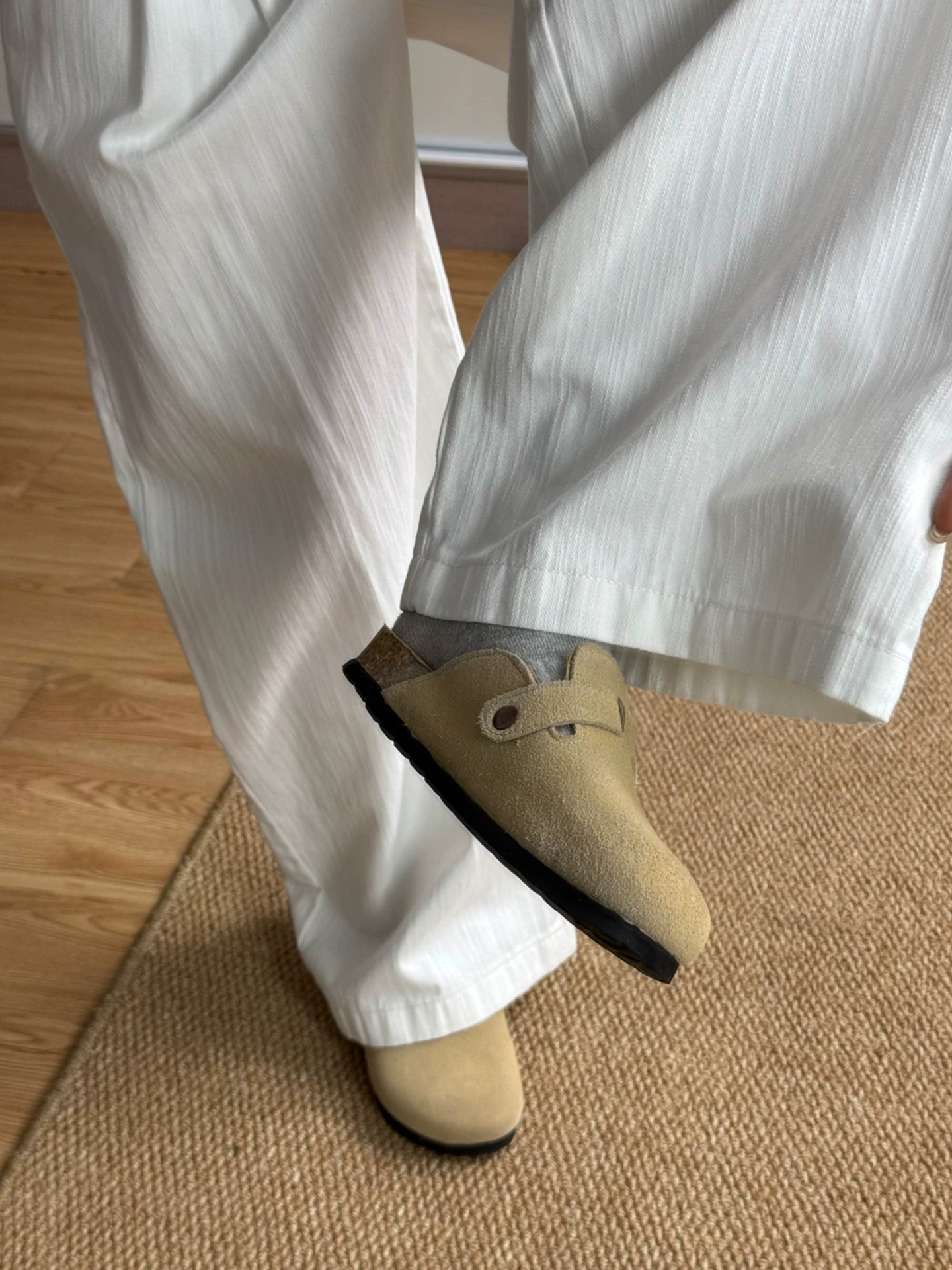 Quần jean ống rộng màu trắng cho nữ, phong cách mùa thu, cỡ lớn, lưng cao, dáng suôn, rộng rãi, tôn dáng, dáng quả lê, quần ống thẳng