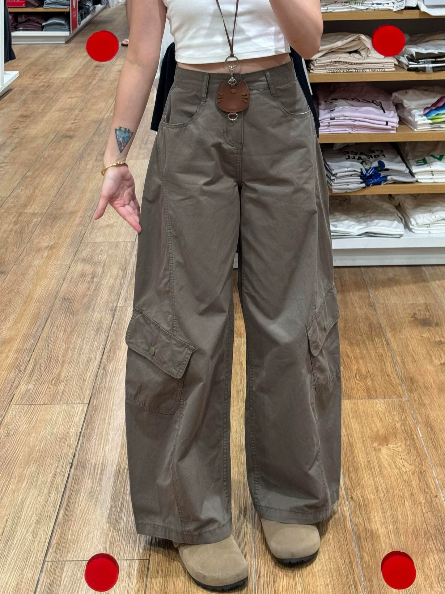 Quần scimitar thiết kế giản dị dành cho nữ, phong cách mùa thu mới, cỡ lớn, lưng cao, dáng rộng, mềm mại, tôn dáng, quần ống rộng kiểu công sở.