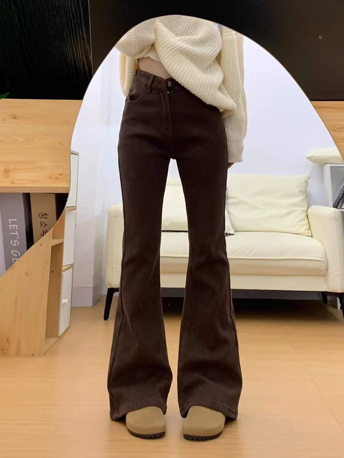 Quần jean ống loe dày dặn lót lông cừu màu cà phê dành cho nữ, cỡ lớn mùa đông, cạp cao, che hông, co giãn, quần ống loe tôn dáng.