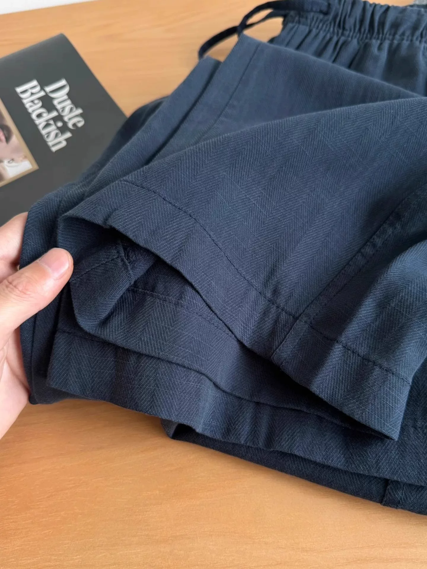 Quần ống rộng bằng vải cotton-linen màu xanh hải quân dành cho nữ, kiểu dáng mỏng mùa hè, cỡ lớn, lưng cao, giảm béo, quần vải lanh lụa băng thẳng ống đứng.