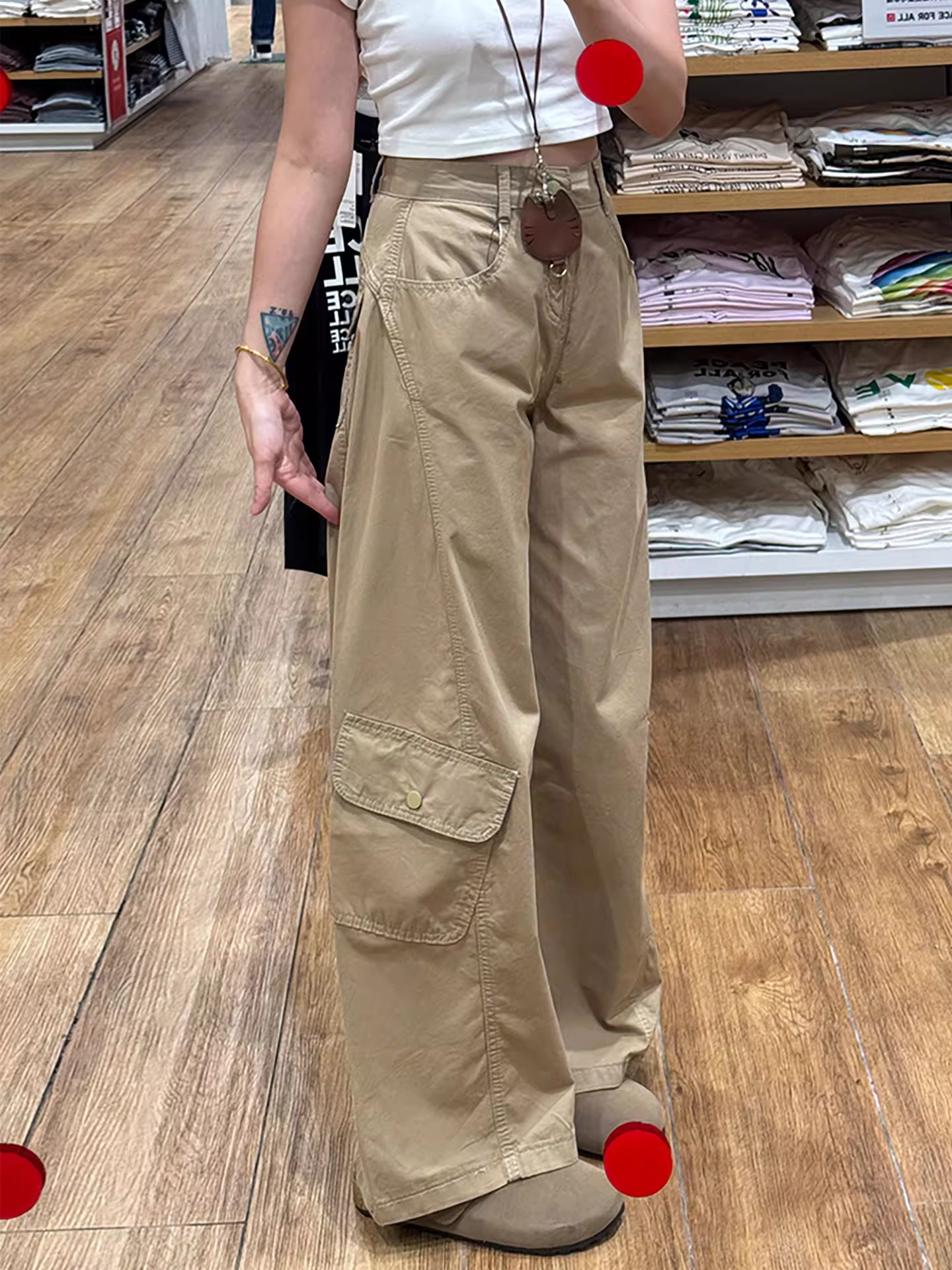 Quần kaki vintage dáng rộng dành cho nữ, mùa thu 2025, size lớn, cạp cao, tôn dáng, kiểu dáng thể thao dáng kiếm.