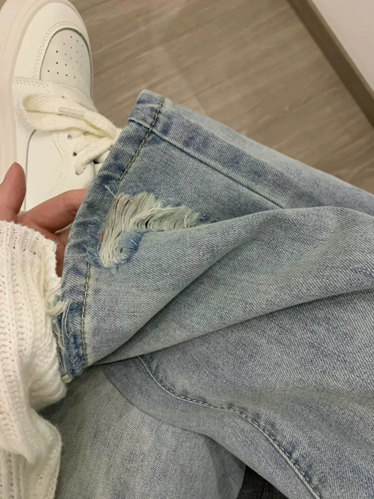 Quần jeans xanh nhạt rách gối nữ, hè 2025, kiểu dáng mỏng, size lớn, cạp cao, dáng rộng, tôn dáng, dành cho người có thân hình quả lê, quần ống rộng