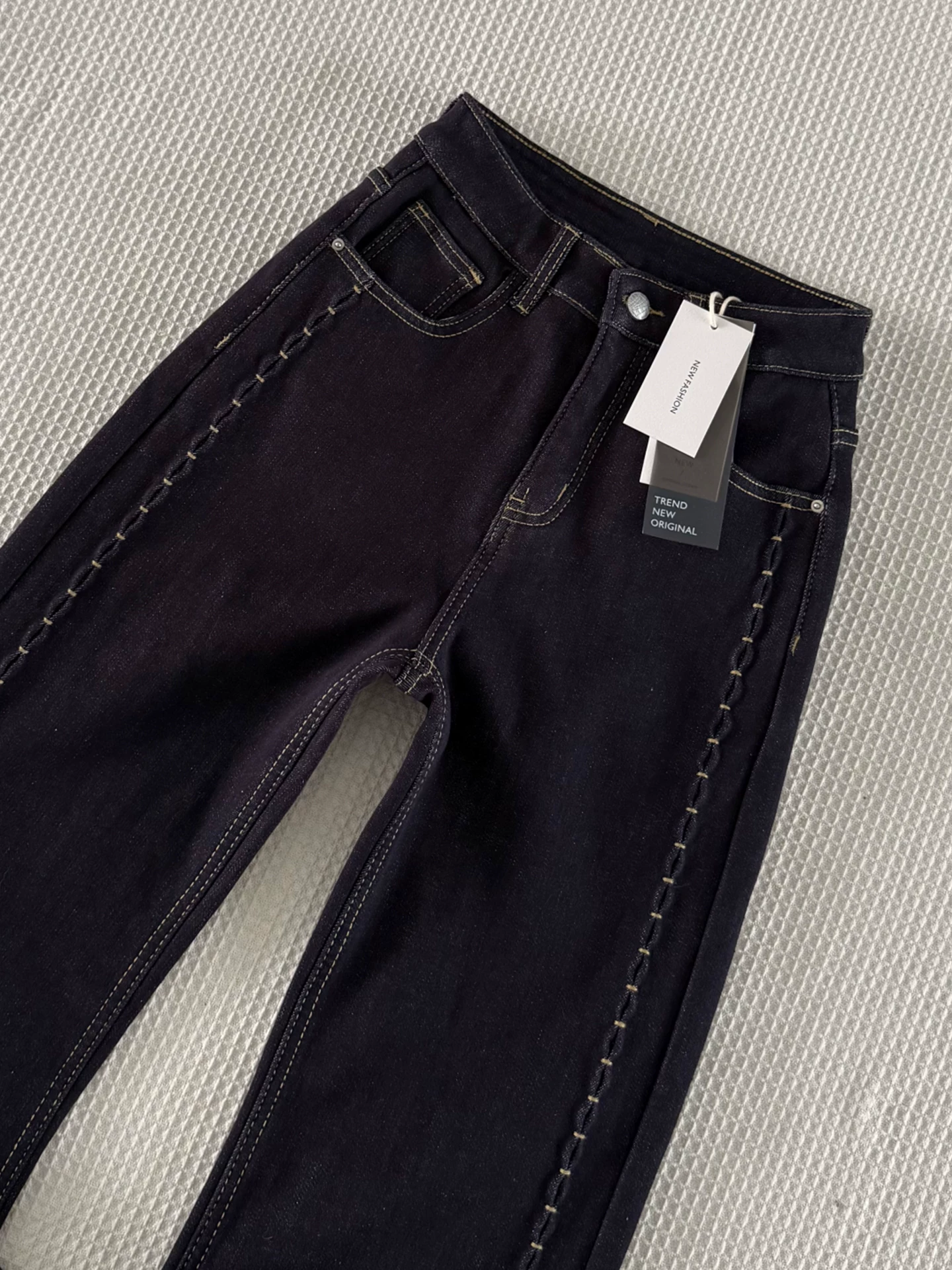 Quần jean ống loe dày lót lông cừu dành cho nữ, cỡ lớn mùa đông, lưng cao, thon gọn, rộng rãi, mềm mại, không bó sát ở chân, quần ống chuông.