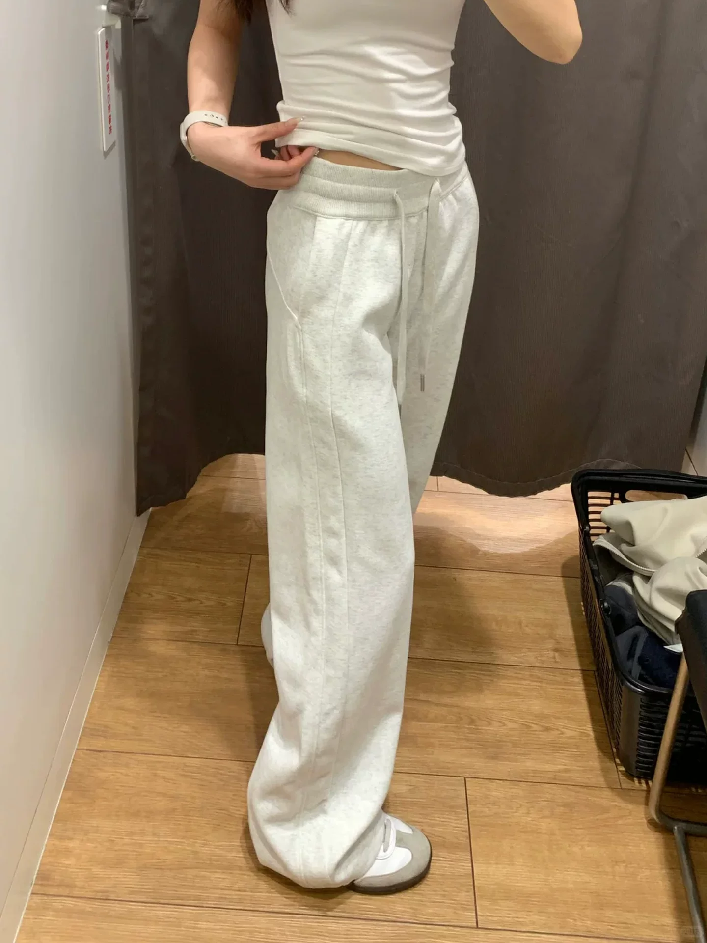 Quần thể thao nữ mùa thu 2025, size lớn, cạp cao, dáng rộng, che hông, tôn dáng, dành cho người có thân hình quả lê, quần ống rộng