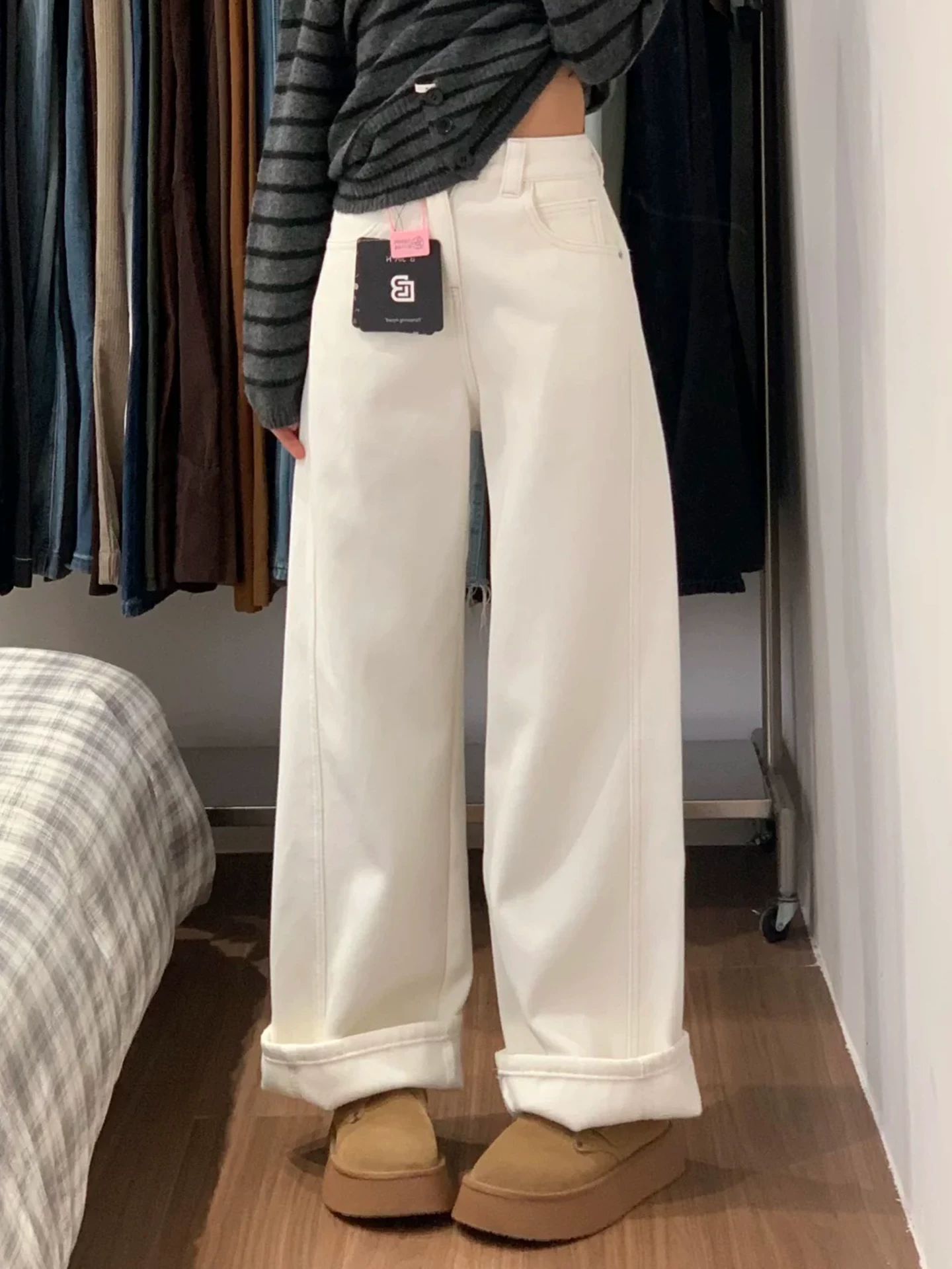 Quần ống rộng dày lót lông cừu màu trắng dành cho nữ, cỡ lớn mùa đông, lưng cao, dáng rộng, giảm béo, quần jean dáng quả lê.