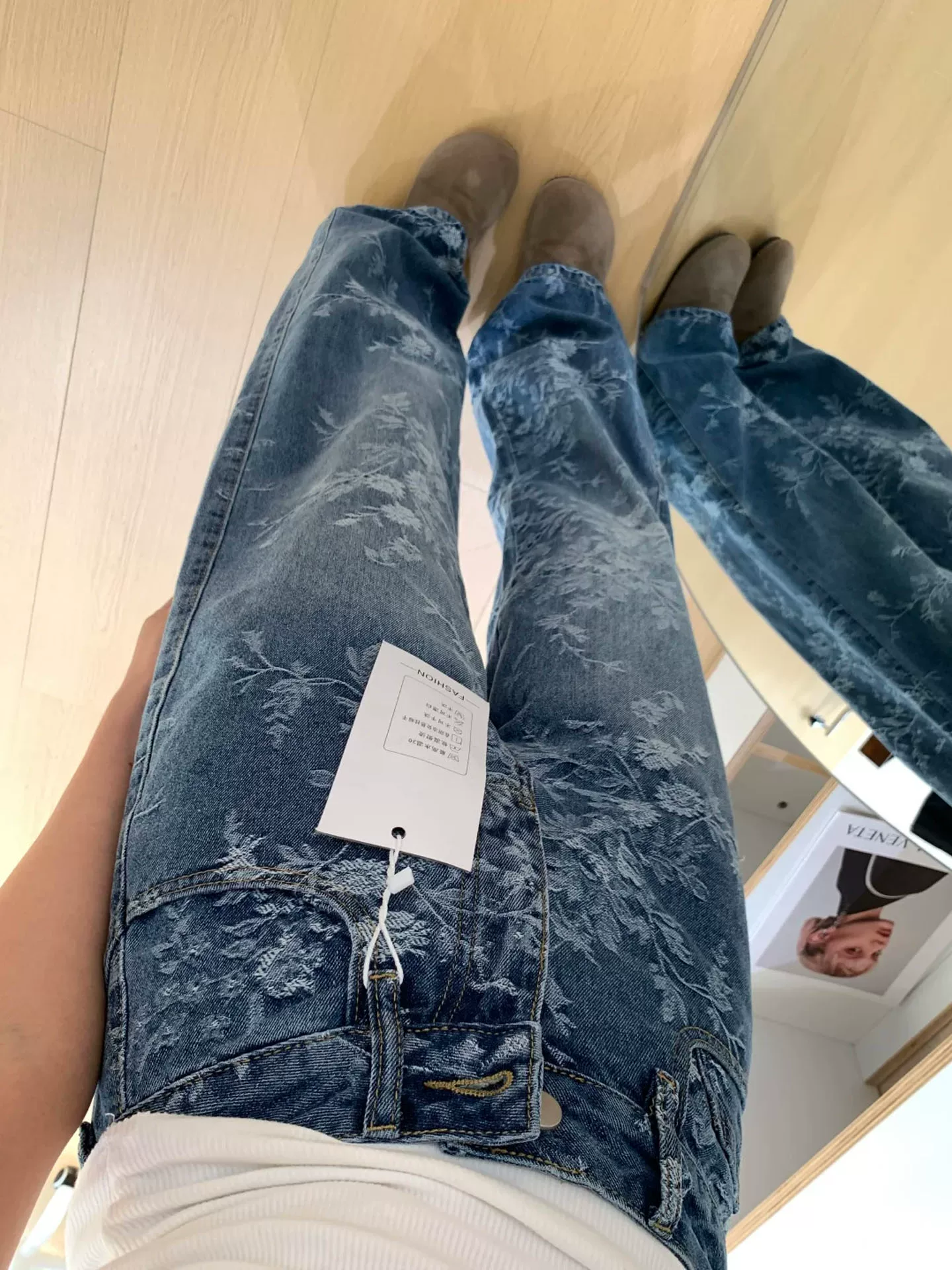 Quần jean ống rộng jacquard cổ điển dành cho nữ, phong cách mùa thu mới, cỡ lớn, lưng cao, dáng rộng, mềm mại, ống thẳng, dài chạm sàn