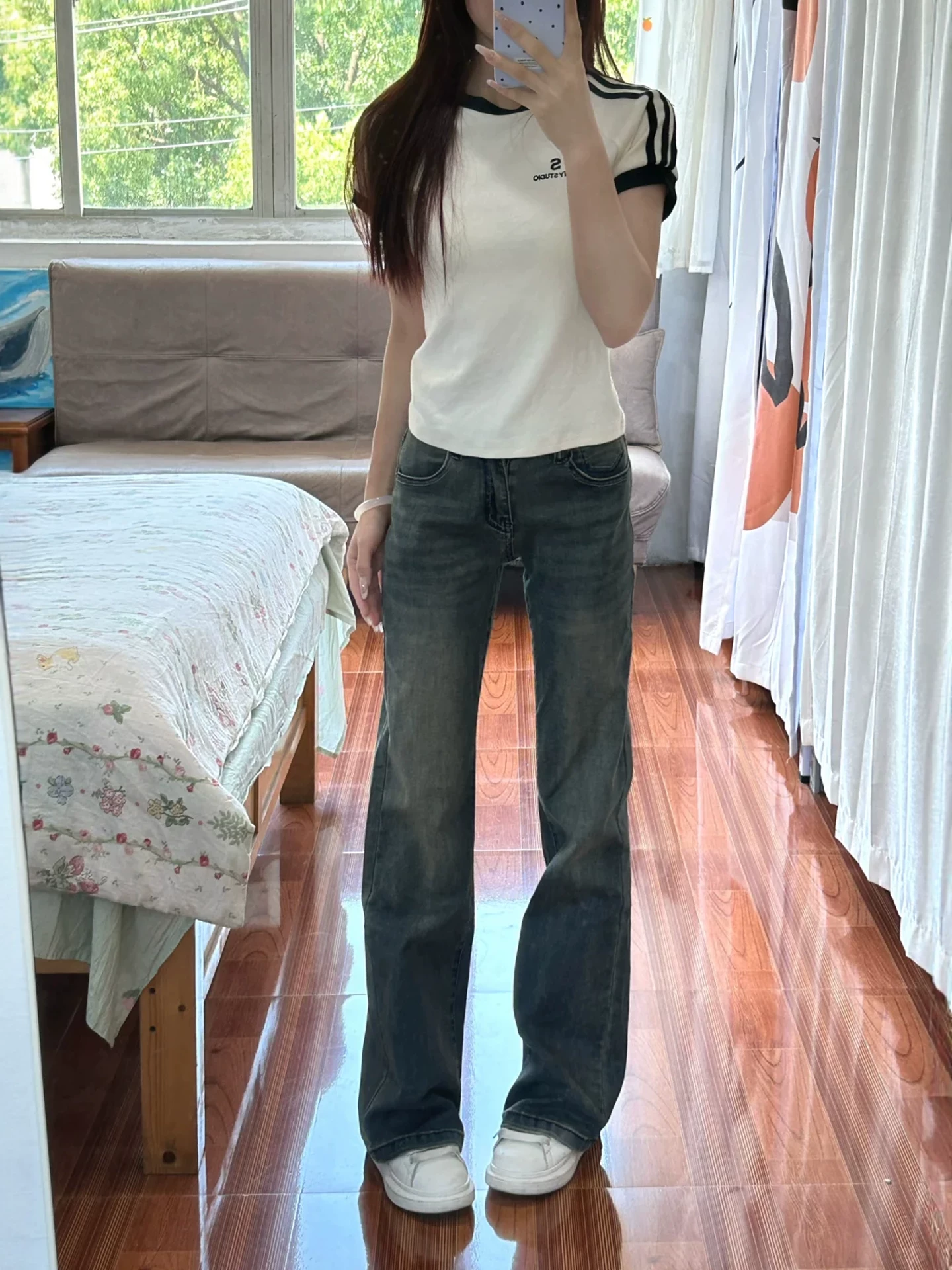 Quần jean xanh vintage dáng loe dành cho nữ, phong cách đầu thu, size lớn, cạp cao, co giãn, che hông, tôn dáng, quần bootcut nhỏ nhắn.