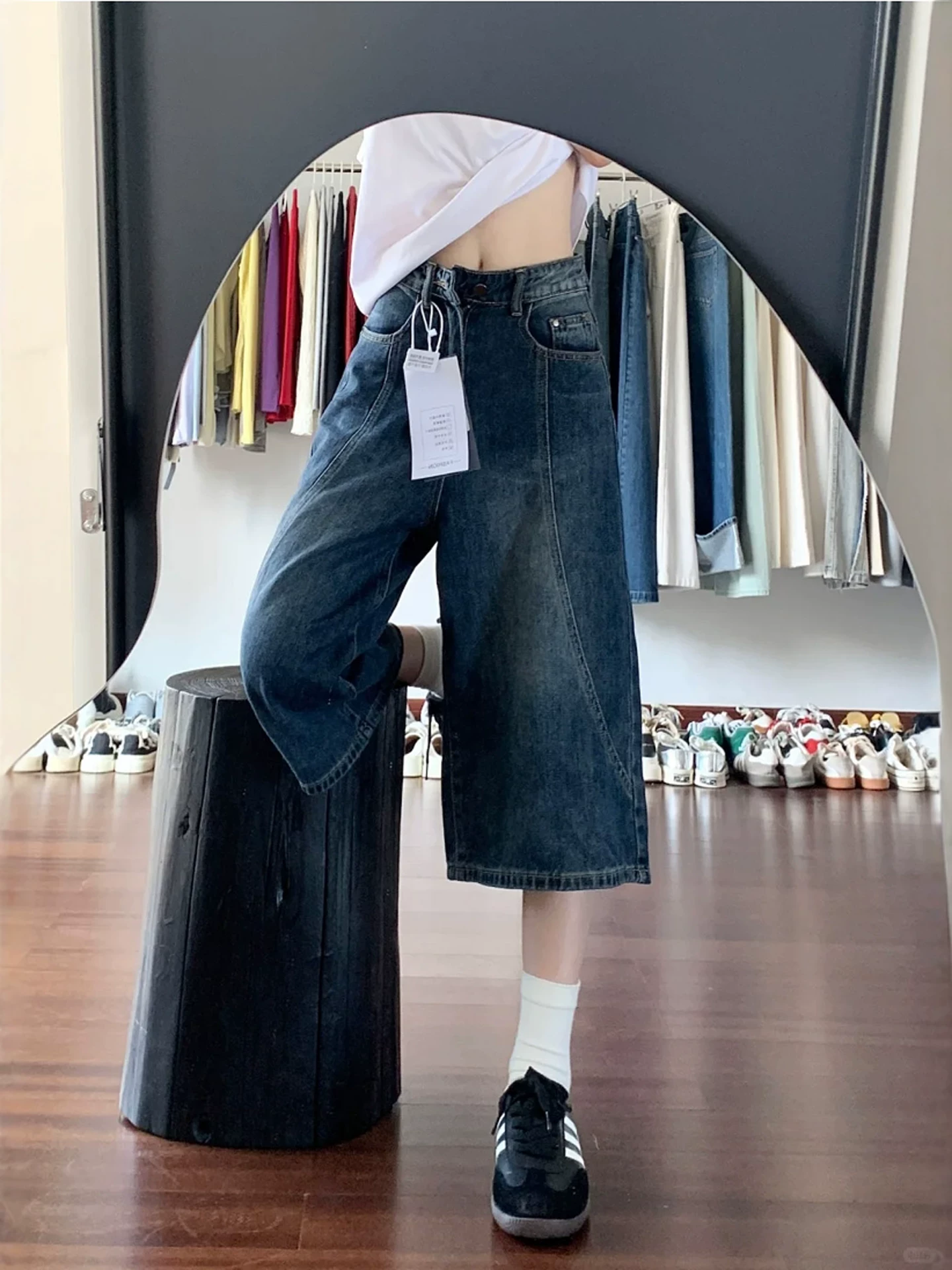 Quần jean nữ kiểu Mỹ cổ điển, mùa hè 2025, size lớn, cạp cao, dáng rộng, tôn dáng, ống thẳng, ống rộng, dài ngang đùi.