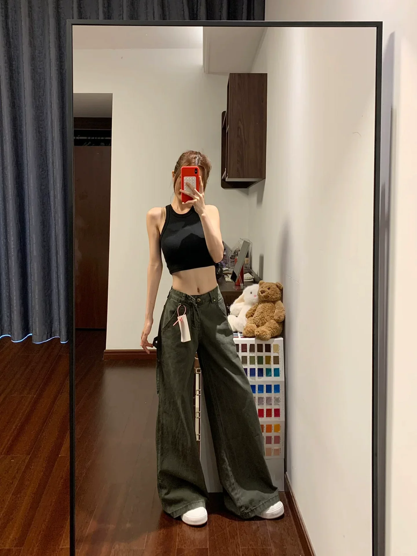 Quần jean kiểu retro Mỹ dành cho nữ, phong cách đầu thu, cỡ lớn, lưng cao, dáng rộng, tôn dáng, quần ống rộng màu xanh quân đội.